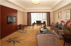 Executive Garden-View Suite