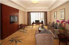 Executive Lake-view Suite