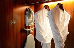 Deluxe Lake-view Queen Room