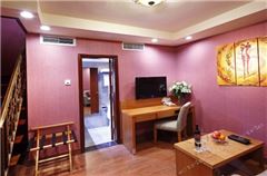 Garden Double Entry Suite