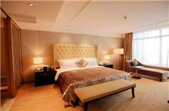 Executive Queen Room