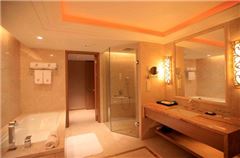 Executive Queen Room