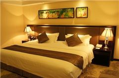 Deluxe Honeymoon Room