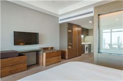 Executive Queen Room