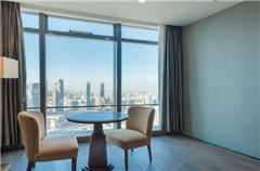 Executive Queen Room