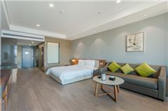 Executive Queen Room
