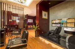 Beauty salon