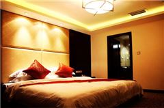 Business Queen Room