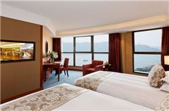 Lake-view Twin Room