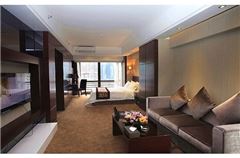 Business Queen Room