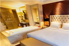European Queen Room