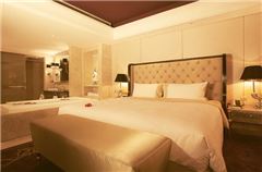 European Queen Room