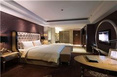 European Queen Room