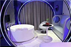 Sci-Fi  Queen Room