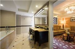 Baile Suite