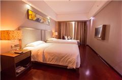 Deluxe Family Suite