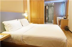 Fashion Queen Room