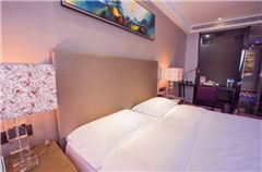 Executive Queen Room