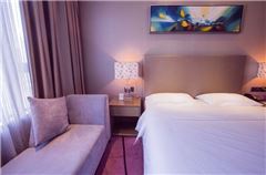 Executive Queen Room
