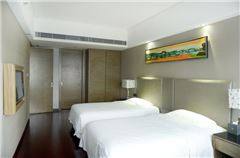 Deluxe Family Suite