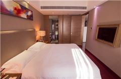 Deluxe Family Suite