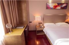 Deluxe Family Suite
