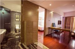 Deluxe Family Suite