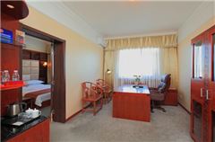 Deluxe Business Suite