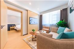 Deluxe Business Suite