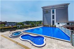 Outdoor swimming pool