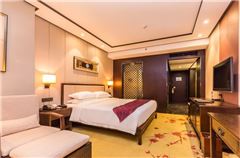 Garden-view Delicacy Queen Room