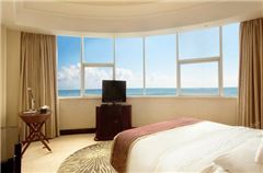 Deluxe Ocean-view Queen Room