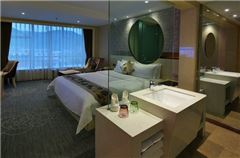 Executive Queen Room