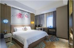Business Queen Room