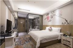 Luxury Queen Room