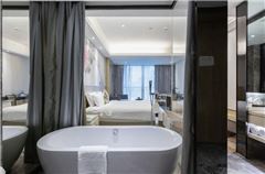 Luxury Queen Room