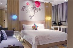 Business Queen Room