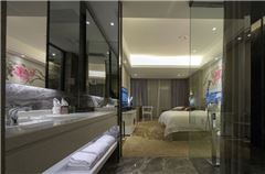 Luxury Queen Room