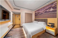 Lizhi Queen Room