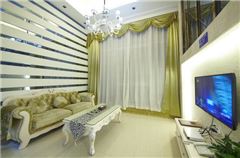 Multi-level Deluxe  Queen Suite