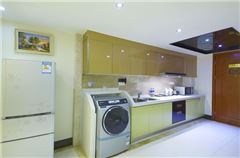 Multi-level Deluxe  Queen Suite