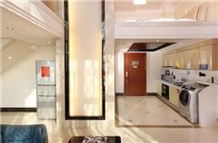Multi-level Deluxe 2-bedroom and 1-living room Suit