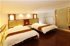 Multi-level Deluxe 3-bedroom Suit