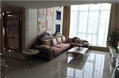 Multi-level Deluxe 3-bedroom Suit