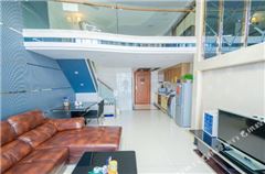 Multi-level Deluxe  Queen Suite