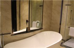 Executive Queen Room