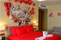 Romantic Decorated Suite