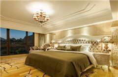 Deluxe Mountain-view Queen Room