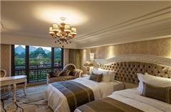 Deluxe River-view Twin Room