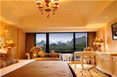Deluxe Mountain-view Suite